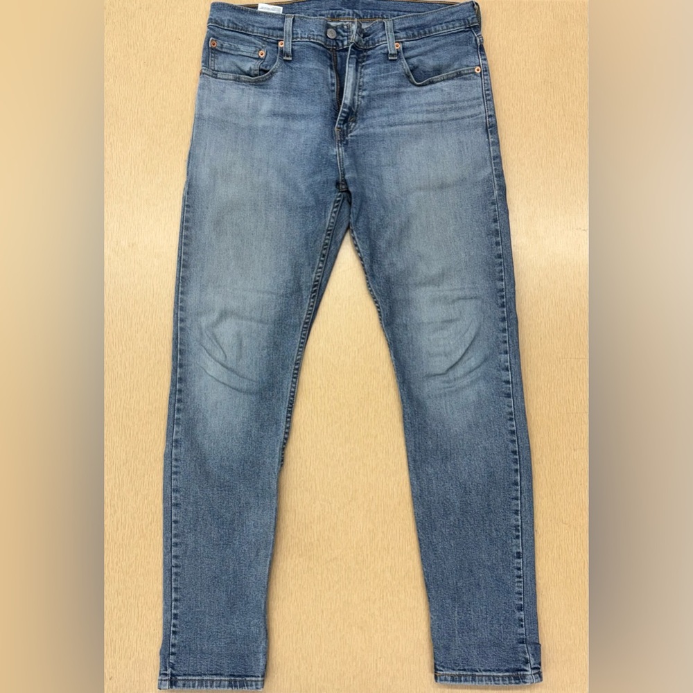 Levi’s 512 32x32 blue jeans